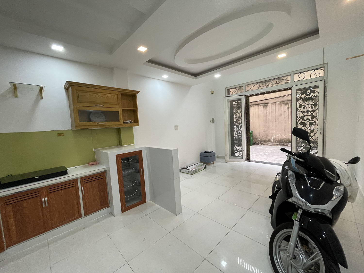 Chính chủ cho thuê nhà 3 lầu thiết kế cổ điển hẻm ôtô 7 chỗ 482/69K Lê Quang Định